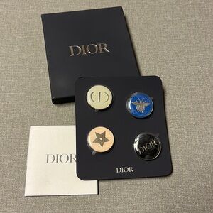 Dior set of 4 pins